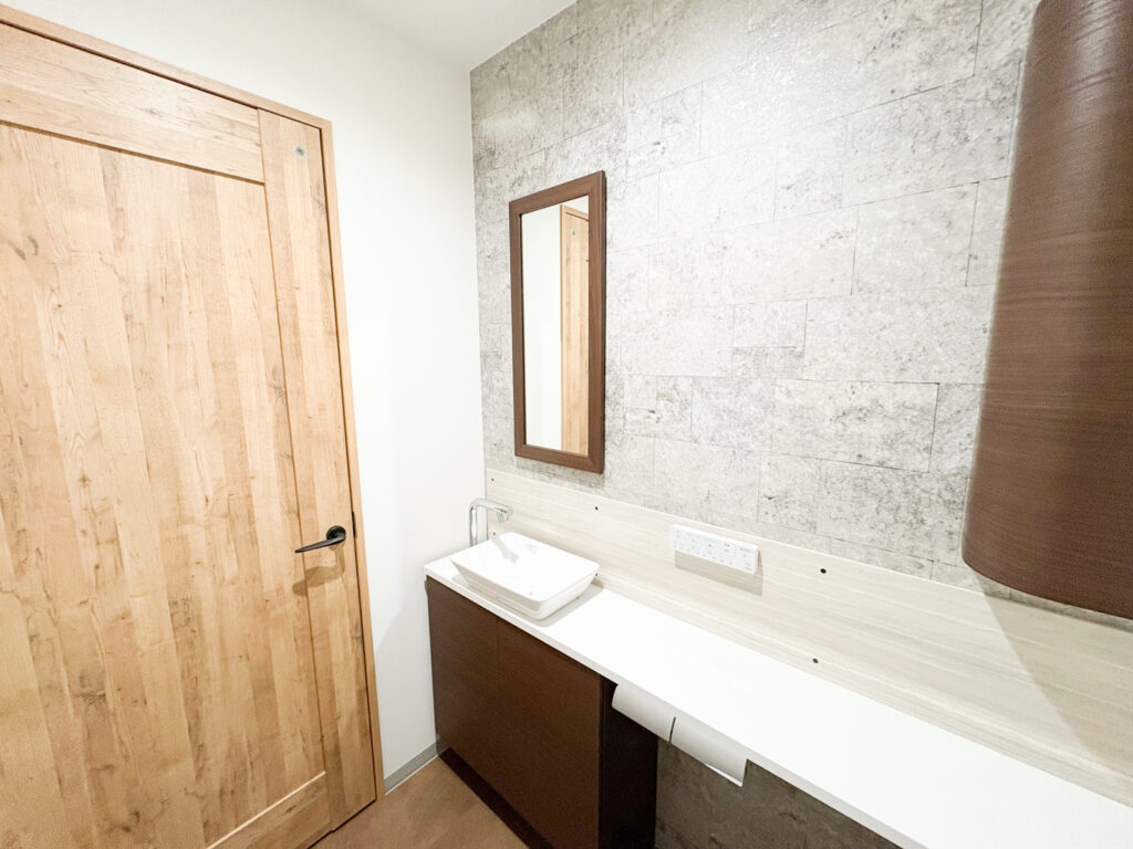 法人様向け｜会社トイレリフォーム工事（ビフォーアフター）